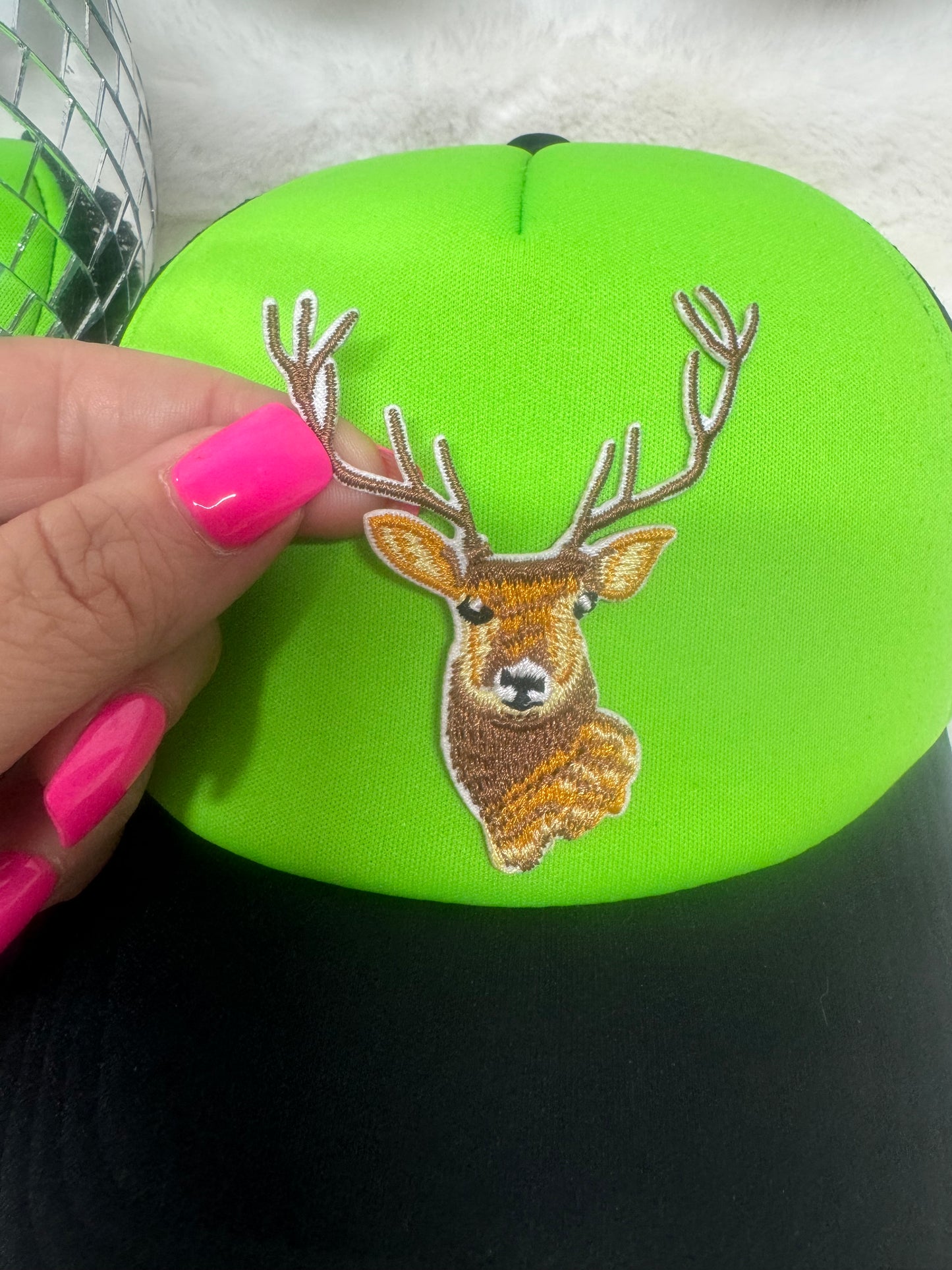 Deer Medium Embroidered Hat Patch